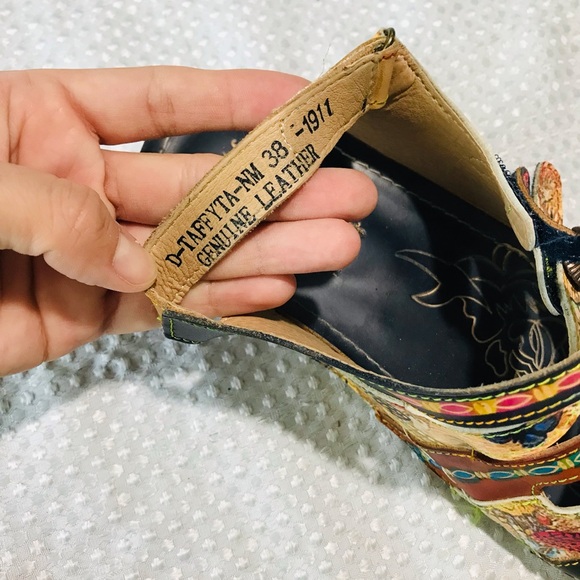 L'Artiste Taffyta Genuine Leather Strappy
Buckle Wedge Sandals - Picture 9 of 12